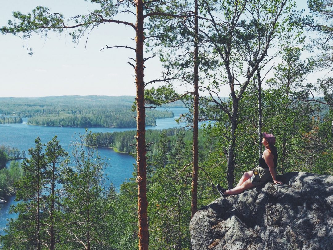 Laiturilla Veera Kinnunen Neitvuorella