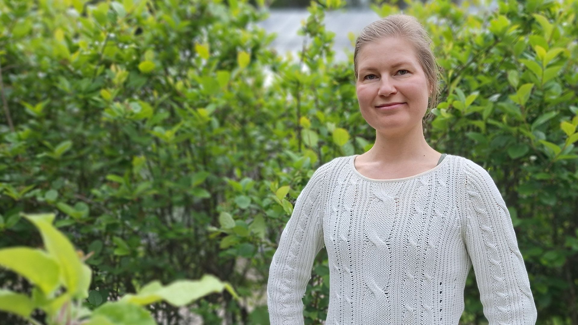 Suomen kesäsää on vaihteleva, mutta yhä useammin mökkeilysesonkina vallitsevat pitemmät hellejaksot. Mökillä on suojaavan kasvillisuuden ja virkistävien vesistöjen ansiosta onneksi viileämpää kuin kaupunkiolosuhteissa. Silti mökilläkin voi tulla tukala olo ja kaipaa viilennystä.